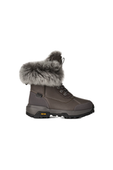 Cozy Winter Mountain Boots